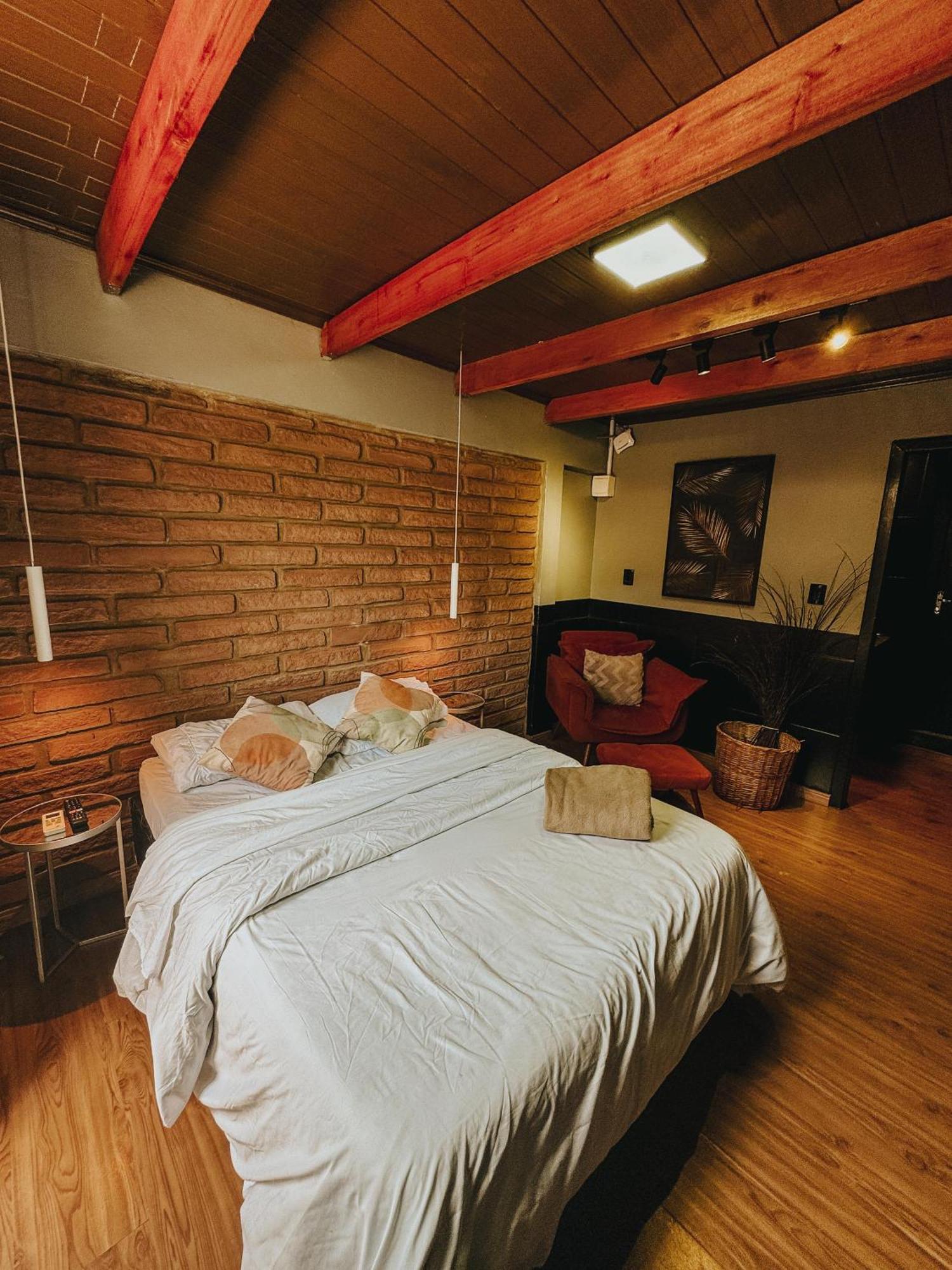 Aventus Apartment *